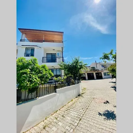 Kusadasi'nda Sessiz Sakin Bir Nida 6 Villa Kusadasi