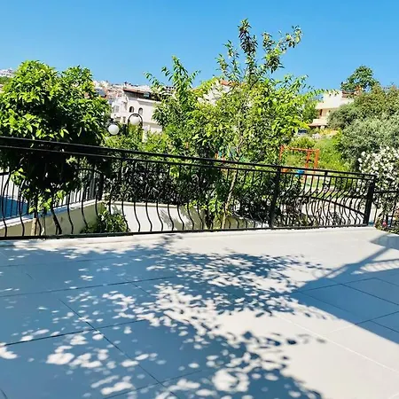 Kusadasi'nda Sessiz Sakin Bir Nida 6 Villa *